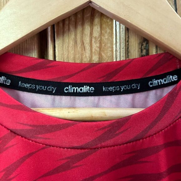 Boy's Adidas NC State Sz 12 Red Athletic T-Shirt Wolfpack Basketball Tee Flawed - Picture 3 of 7